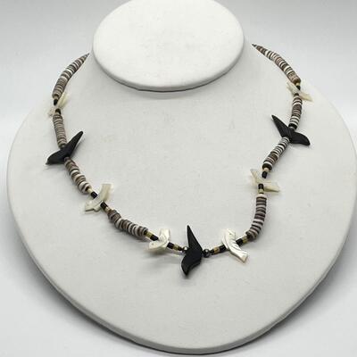 LOT 18: Hand-Carved Navajo Fetish Necklace - 18"-19"