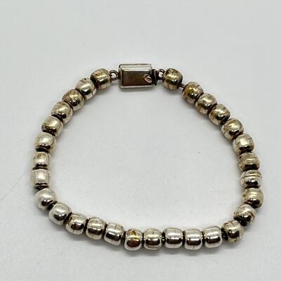 LOT 24: Vintage 7" Mexico 925 Silver Beaded Bracelet on Silver Chain