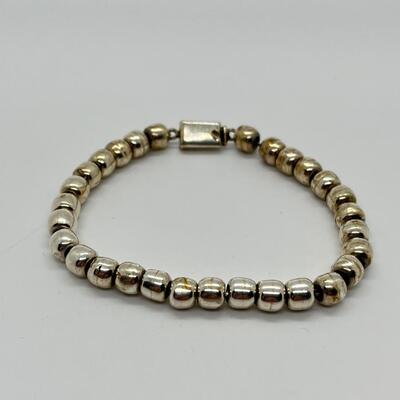 LOT 24: Vintage 7" Mexico 925 Silver Beaded Bracelet on Silver Chain