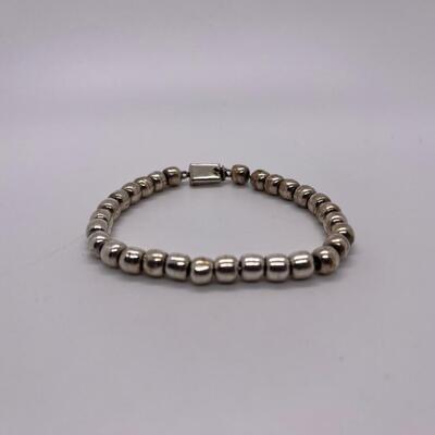 LOT 24: Vintage 7" Mexico 925 Silver Beaded Bracelet on Silver Chain