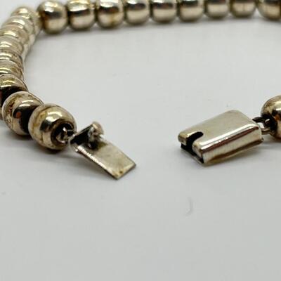 LOT 24: Vintage 7" Mexico 925 Silver Beaded Bracelet on Silver Chain