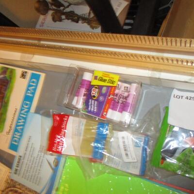 Miscellaneous--Jewelry scale, knitting board