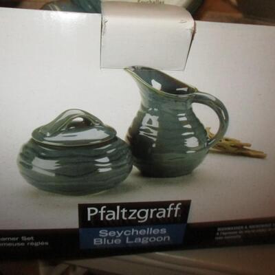Pfaltzgraff Sugar/Creamer, Slicer
