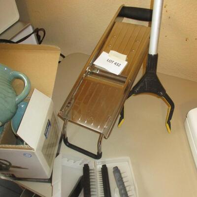 Pfaltzgraff Sugar/Creamer, Slicer