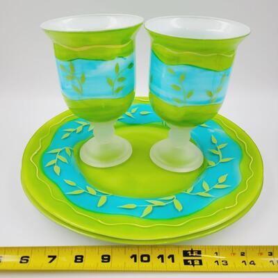 FUN AND COLORFUL GLASS PLATES AND GOBLETS