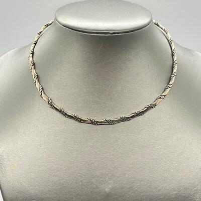 LOT 34: Sterling Silver Collar - marked Mexico 19-8 W