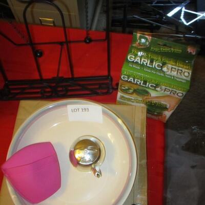 Pfaltzgraff bowl, Garlic pro