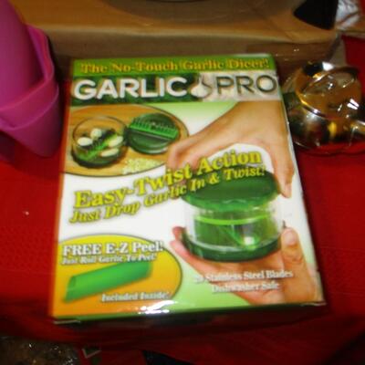 Pfaltzgraff bowl, Garlic pro