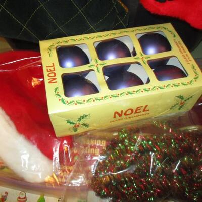 Assorted Christmas items
