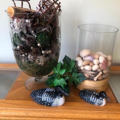 L16- Loons, bowl of shells & greenery (lighted)
