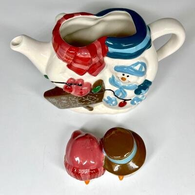 Snowmen pair ceramic tea pot Christmas holiday decor