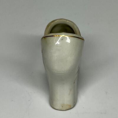 White and flower pattern ceramic shoe New York City