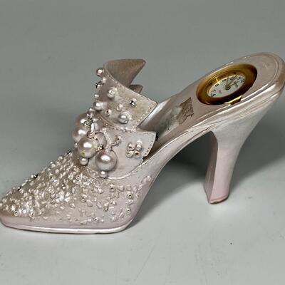 White beaded miniature shoe clock figurine