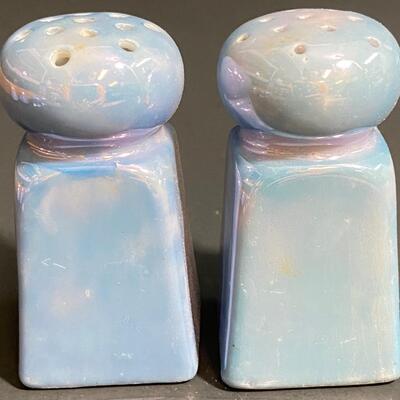 LOT 24: Vintage Blue Lusterware Salt & Pepper Shakers
