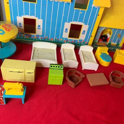 Vintage Fisher Price Play Family House