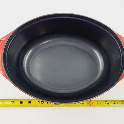 VINTAGE ENAMEL CAST IRON RED/ORANGE OVAL DUTCH OVEN