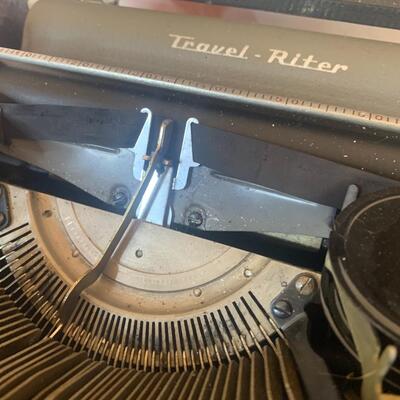 Vintage Riter Typewriter