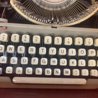 Vintage Riter Typewriter