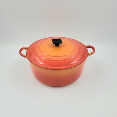 VINTAGE ENAMEL CAST IRON ORANGE LE CREUSET DUTCH OVEN