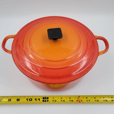 VINTAGE ENAMEL CAST IRON ORANGE LE CREUSET DUTCH OVEN