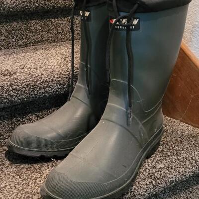 Lot 10: Men's Size 14 BAFFIN Waterproof Boots