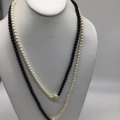 Black and white Beaded Fashion Necklace With Silver tone Accent Beads
