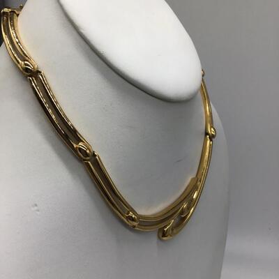 Vintage Monet Gold Tone Necklace