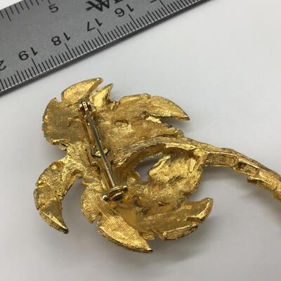 Vintage Antique Gold Tone Brooch