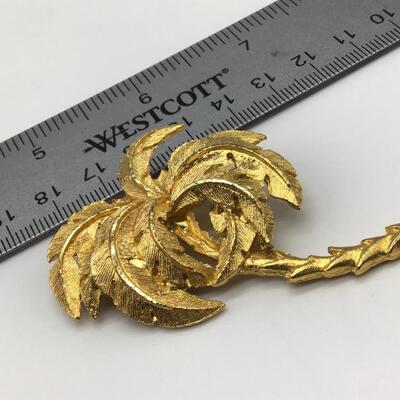 Vintage Antique Gold Tone Brooch