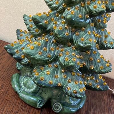 Vintage Musical Ceramic Christmas Tree ~ *Read Details