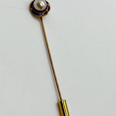LOT 42: Vintage 10K Gold and Enamel Pearl Hat/Stick Pin