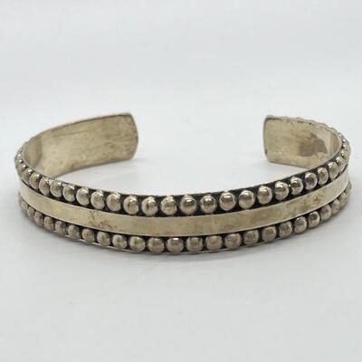 LOT 43: Mexico 925 Silver Cuff Bracelet - 26.2 Grams Total Weight