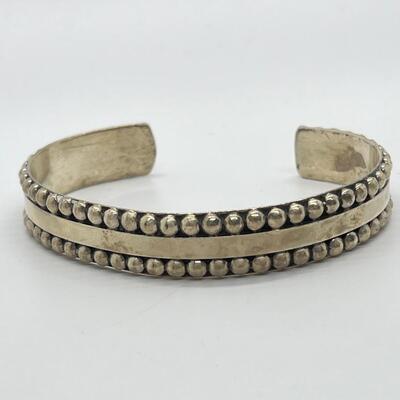 LOT 43: Mexico 925 Silver Cuff Bracelet - 26.2 Grams Total Weight