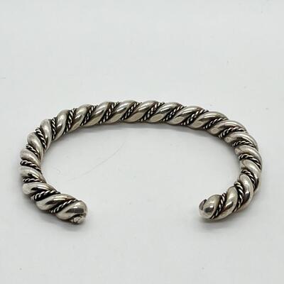 LOT 49: Navajo Sterling Silver Twisted Cuff Bracelet - 60 grams total weight