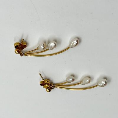 LOT 53: 14K Gold & Freshwater Pear Earrings (1.4 gtw) + Freshwater Pear & Black Coral 8