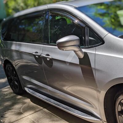 2019 Chrysler Pacifica Touring L Plus Minivan, < 14k miles, Gorgeous!