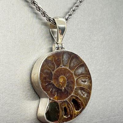 LOT 74: Sterling Silver & Possibly Raw Gemstone Pendant on 20" Sterling Rope Chain