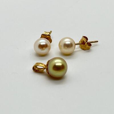 LOT 79: Two 14k Gold Earring and Pendant Sets - 1 Cultured Pearl, 1 CZ - 2.72 grams total weight