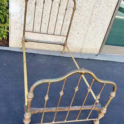 Complete Phoenix Beds Kimball & Chappell Co Brass & Iron Bed Twin
