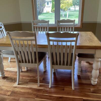 Ashley Furniture Dining room table and 6 chairs