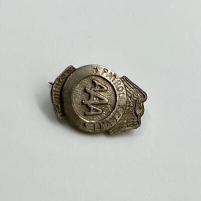 LOT 86: Etched Silver Button Covers and Miscellaneous Pins