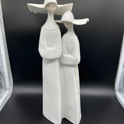 Hand Signed by Lladro Brother Design 4611 of 2 Nuns Wearing White