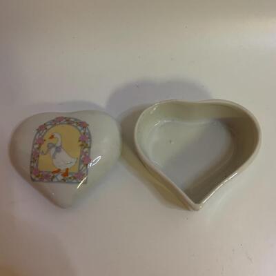 Country Geese & Flowers Heart Trinket Box â€“ Goose with Blue Ribbon Bows â€“ Vintage Porcelain Heart Jewelry Box - 3â€ wide x 3â€...
