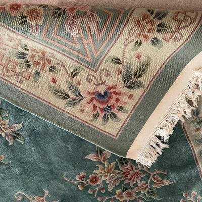 Beautiful 9 x 12 ft Light Blue and Cream Floral Motif 100% Wool Hand Knotted Area Rug