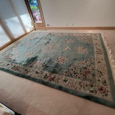 Beautiful 9 x 12 ft Light Blue and Cream Floral Motif 100% Wool Hand Knotted Area Rug