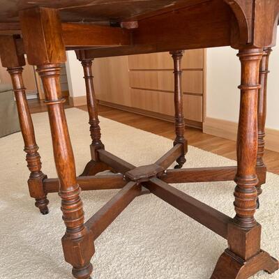 Antique Collapsible Expandable Round Brown Wood Table