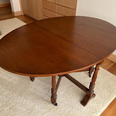 Antique Collapsible Expandable Round Brown Wood Table