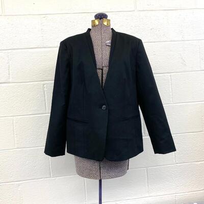 LIZ CLAIBORNE CAREER - SHARP WOMENâ€™S BLAZER - SIZE XL