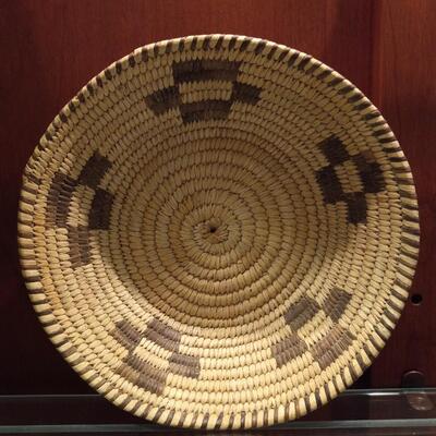 Native American Papago Pima Indian Coiled Basket Bowl with Coyote Dog tracks motif 7.5 inch