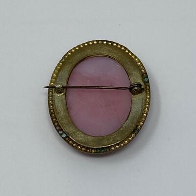 Antique Carved Shell Cameo Brooch